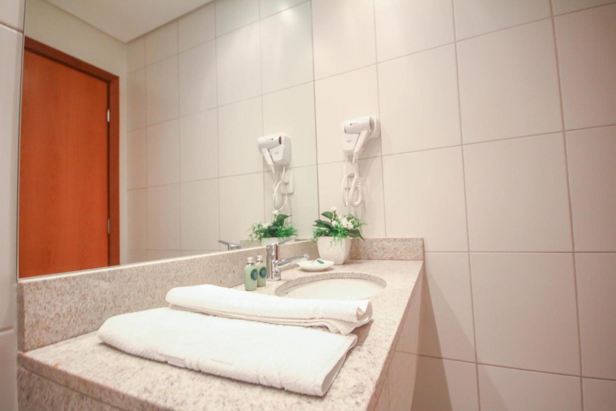 Gales Park Hotel Дорадус Номер фото